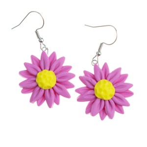 Różowe kwiatki - kolczyki wiszące lub klipsy margaretki